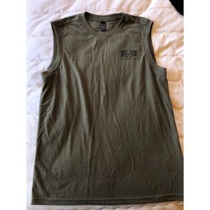 Woman’s Fox racing muscle tee